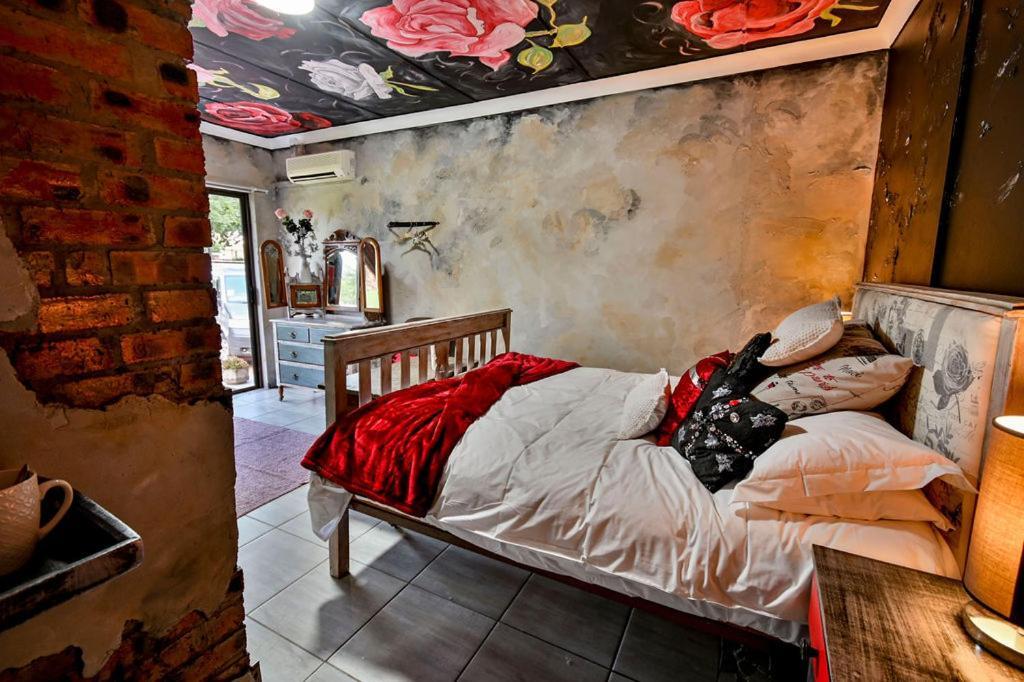 Iszis Guest House Bloemfontein Exterior foto